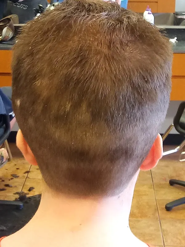 SUPERCUTS — Hair salon in Rensselaer